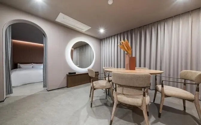 Oda (Suite - Party Room Non Smoking (Two b)