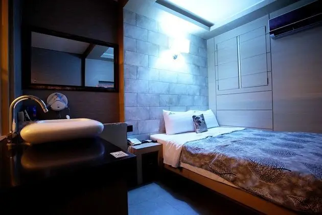 Oda (O2 - general room)