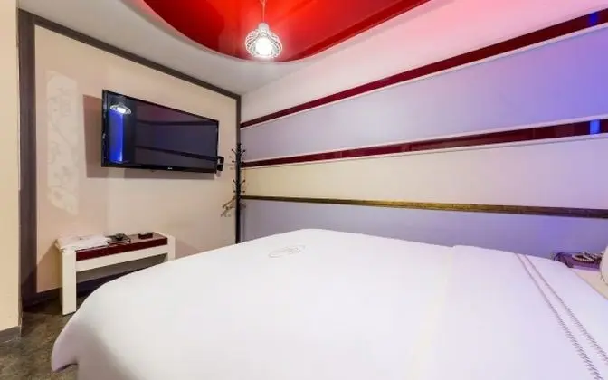 Oda (Special room-Physical ID is required )