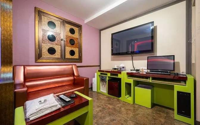 Oda (Special room-Physical ID is required )