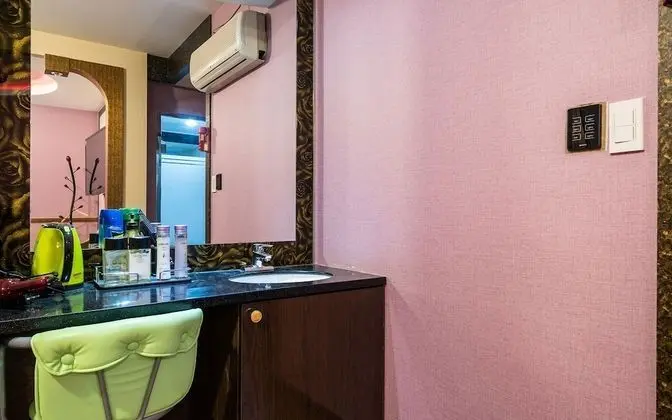 Oda (Special room-Physical ID is required )