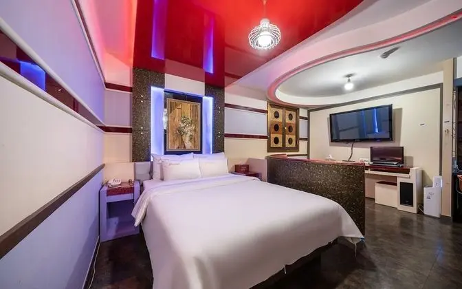 Oda (Special room-Physical ID is required )