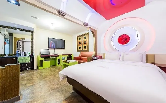 Oda (Special room-Physical ID is required )