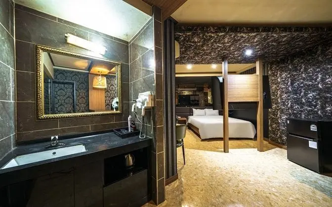 Oda (VIP (High Performing Couple PC) (TV M)