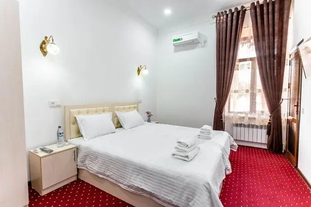 Tek Büyük veya İki Ayrı Yataklı Oda