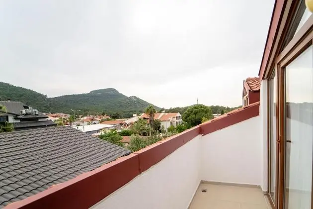 Aile Odası, Dağ veya Havuz Manzaralı, Balkonlu