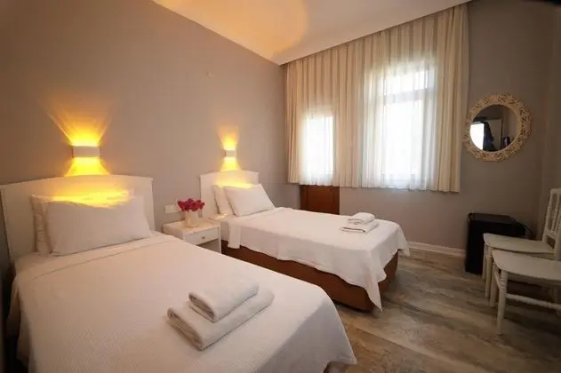 Standart İki Ayrı Yataklı Oda, Dağ veya Havuz Manzaralı, Balkonlu