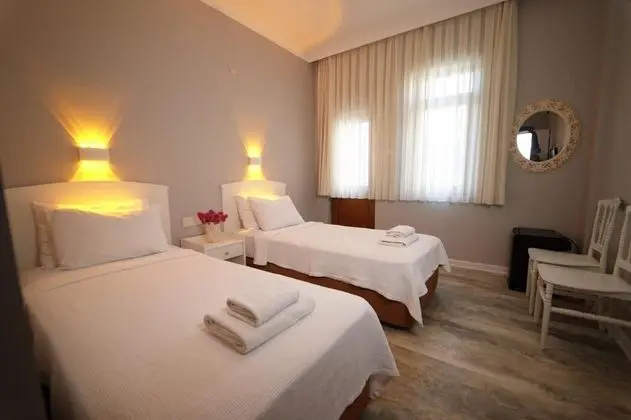 Standart İki Ayrı Yataklı Oda, Dağ veya Havuz Manzaralı, Balkonlu