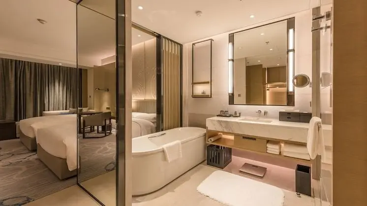 Oda, 1 En Büyük (King) Boy Yatak, Sigara İçilmez, Göl Manzaralı