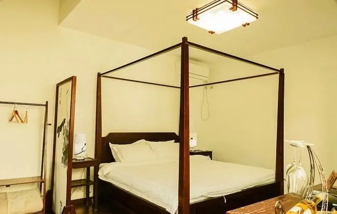 Classic Tek Büyük Yataklı Oda