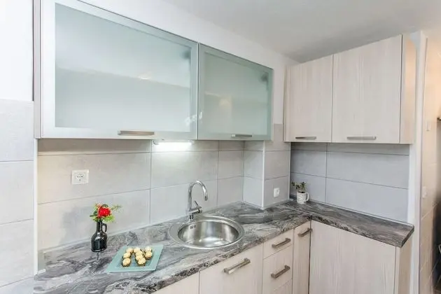 Apart Daire (Suzi - 10 m from sea - A1-Meri 1(4+1))