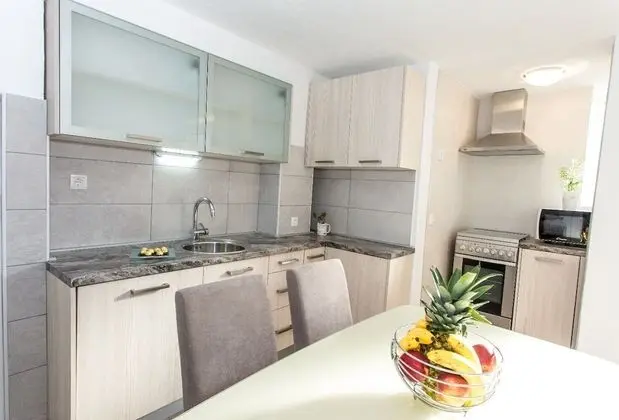 Apart Daire (Suzi - 10 m from sea - A1-Meri 1(4+1))