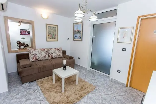 Apart Daire (Suzi - 10 m from sea - A1-Meri 1(4+1))