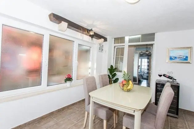 Apart Daire (Suzi - 10 m from sea - A1-Meri 1(4+1))