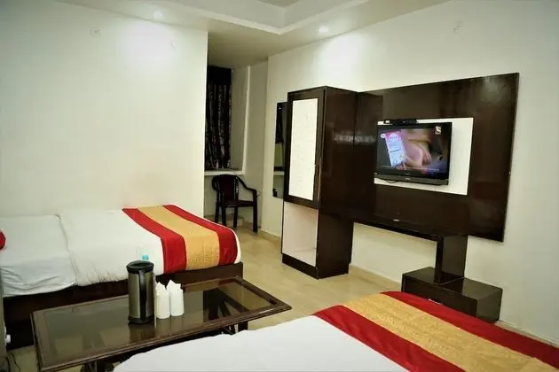 Deluxe Oda, 1 En Büyük (King) Boy Yatak, Şehir Manzaralı