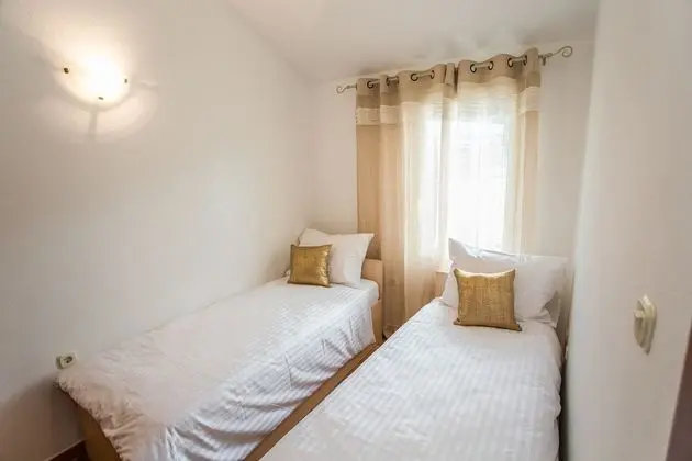 Ev (Suzi1 - with pool - H(4+1))