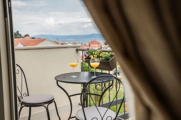 Ev (Suzi1 - with pool - H(4+1))