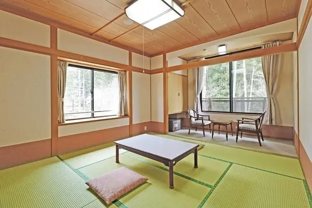 Traditional Oda, Sigara İçilmez (Japanese Style for 3, Shared bath)