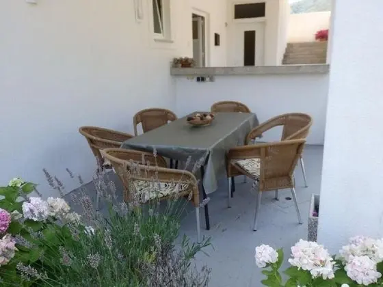 Apart Daire (Suzy - 80m from the sea - A1 Šestica)