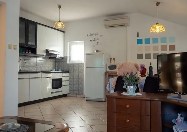 Apart Daire (Suzy - 80m from the sea - A2 Četvork)