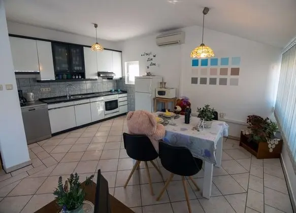 Apart Daire (Suzy - 80m from the sea - A2 Četvork)