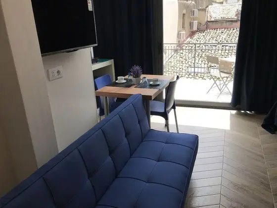 Business Stüdyo (Giambarresi)