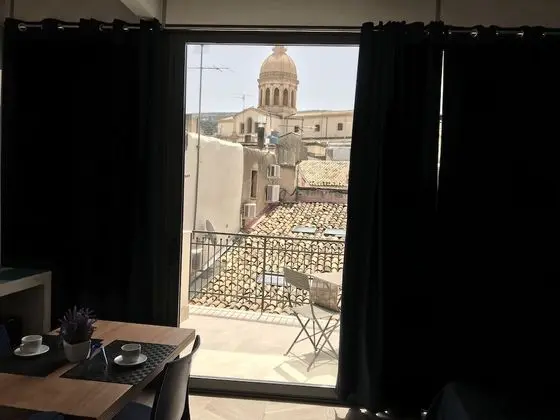 Business Stüdyo (Giambarresi)