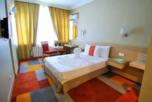 Standart Oda, Şehir Manzaralı