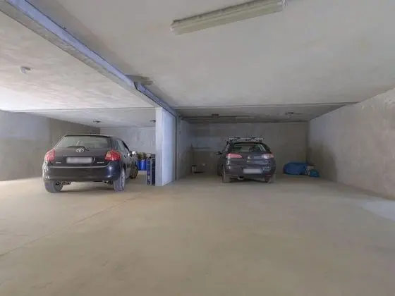 Ev