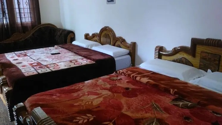 Family Tek Büyük Yataklı Oda