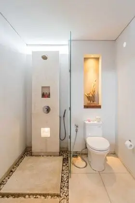 Deluxe Tek Büyük Yataklı Oda, Teras, Bahçe Manzaralı (Neima)