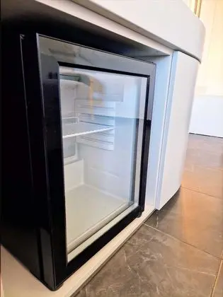 Superior Tek Büyük Yataklı Oda, Havuz Manzaralı