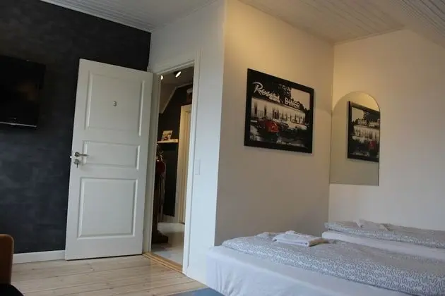 Tek Büyük veya İki Ayrı Yataklı Oda (3)