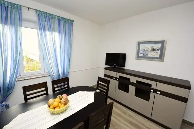 Apart Daire (Sveto - 400 m from beach - A1(4))