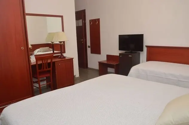 Classic Üç Kişilik Oda