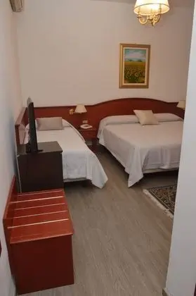 Classic Üç Kişilik Oda