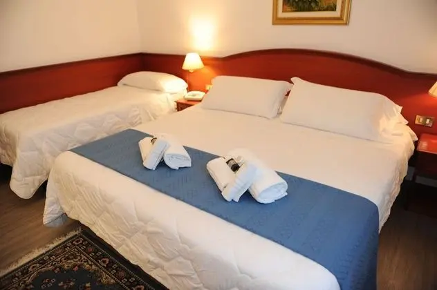 Classic Üç Kişilik Oda