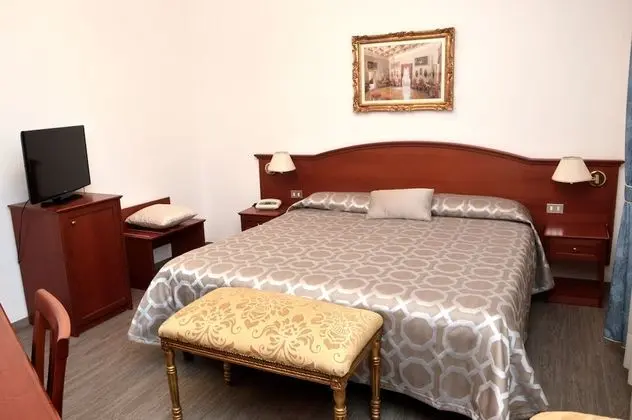 Comfort Tek Büyük veya İki Ayrı Yataklı Oda