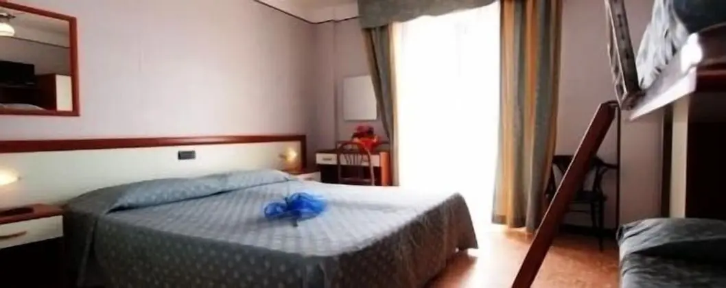 Basic Dört Kişilik Oda, 1 Yatak Odası