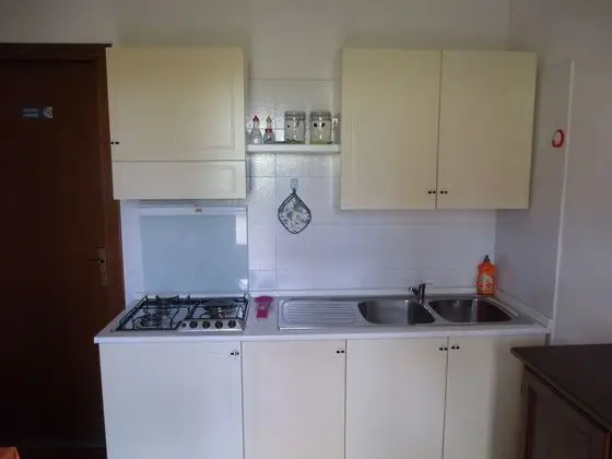 Romantic Apart Daire, 1 Yatak Odası, Küçük Mutfak, Denize Sıfır