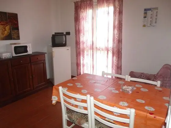 Romantic Apart Daire, 1 Yatak Odası, Küçük Mutfak, Denize Sıfır