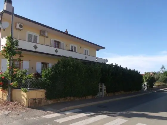 Standard Apart Daire, 2 Yatak Odası, Balkon, Denize Sıfır