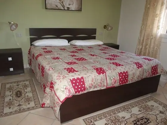 Standard Apart Daire, 2 Yatak Odası, Balkon, Denize Sıfır