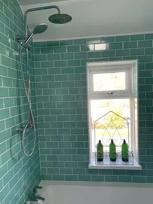 Double room, Private bathroom (Wren)