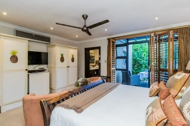 Luxury Tek Büyük Yataklı Oda, 1 Yatak Odası, Havuz Kullanımı, Bahçe Manzaralı