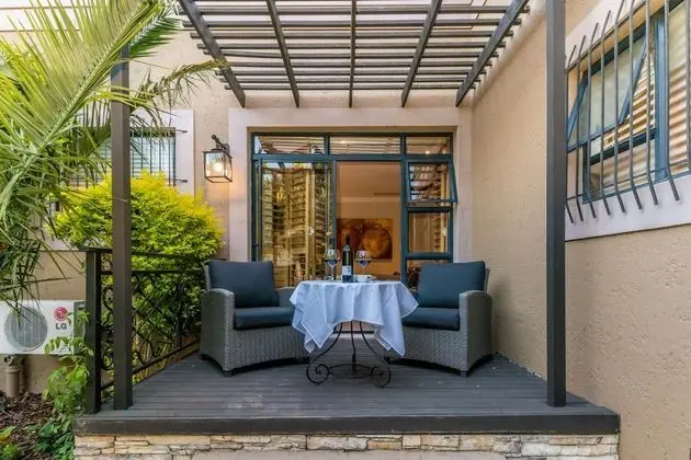 Luxury Tek Büyük Yataklı Oda, 1 Yatak Odası, Havuz Kullanımı, Bahçe Manzaralı