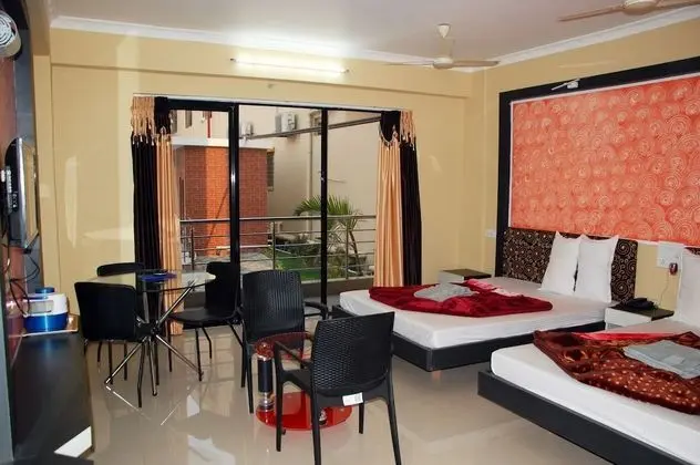 Deluxe Dört Kişilik Oda, Birden Çok Yatak, Sigara İçilebilir