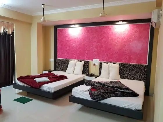 Deluxe Dört Kişilik Oda, Birden Çok Yatak, Sigara İçilebilir