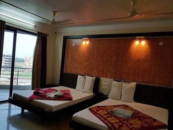 Deluxe Dört Kişilik Oda, Birden Çok Yatak, Sigara İçilebilir