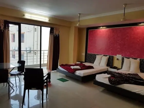 Deluxe Dört Kişilik Oda, Birden Çok Yatak, Sigara İçilebilir